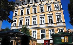 East Side Hotel
